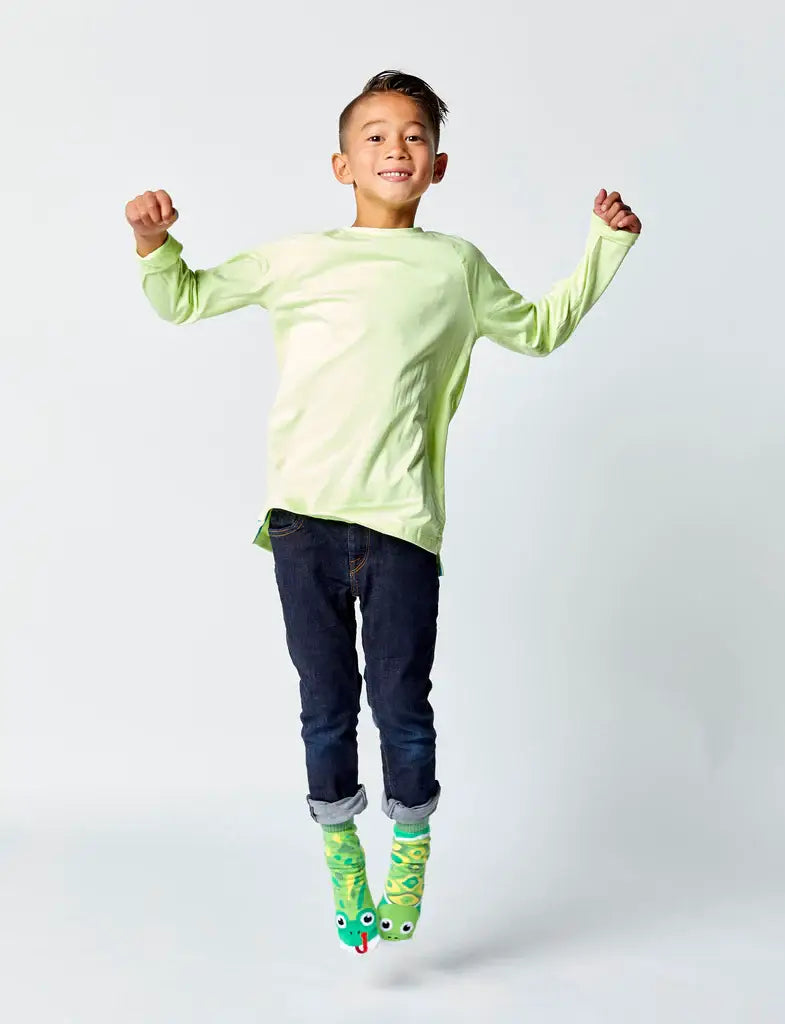 Frog & Turtle Mismatched Non-Slip Kids Socks: KIDS LARGE