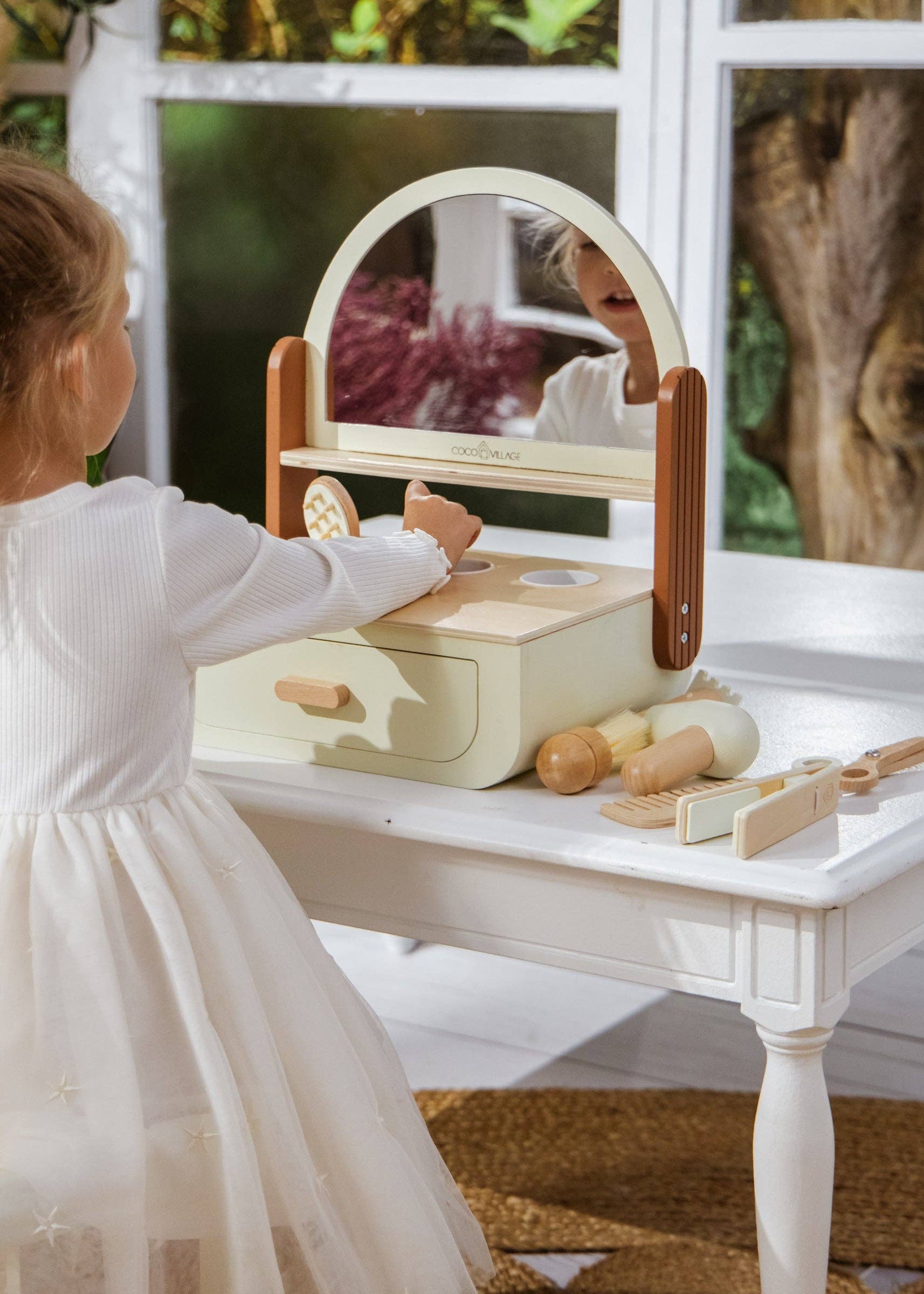 Coco Village - Wooden Beauty Station