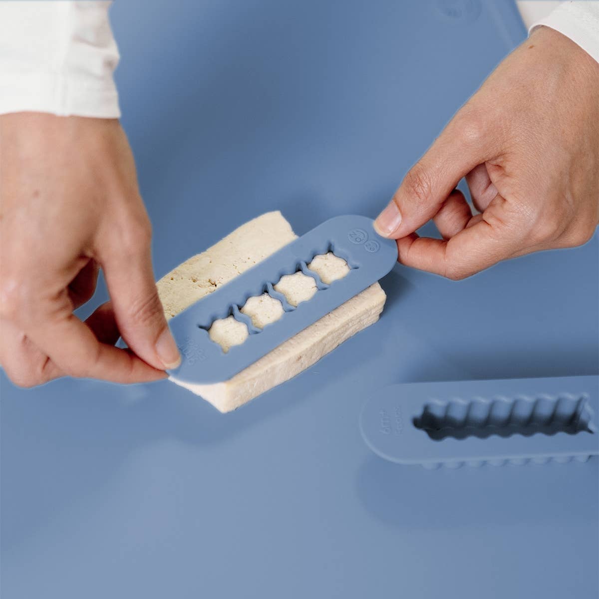 ezpz - Baby-Led Weaning Food Cutters (Baby 6+ months): Blush