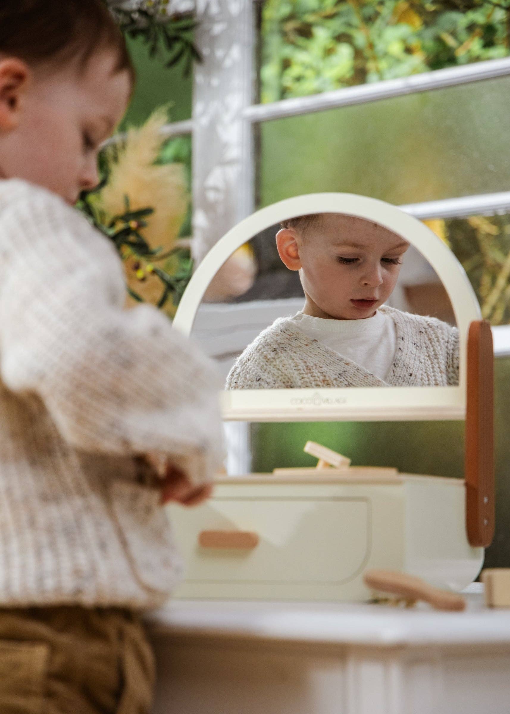Coco Village - Wooden Beauty Station