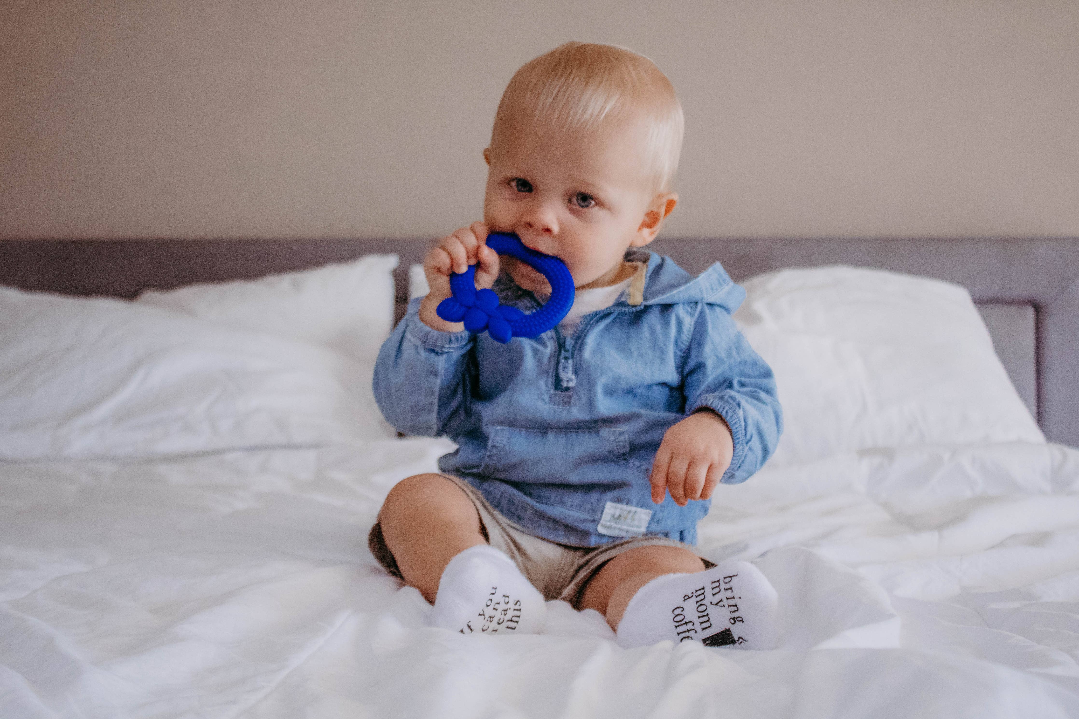Dorothy’s Reason - If you can read this Bring My Mom a Coffee® Baby Socks Gifts: 6-18mo