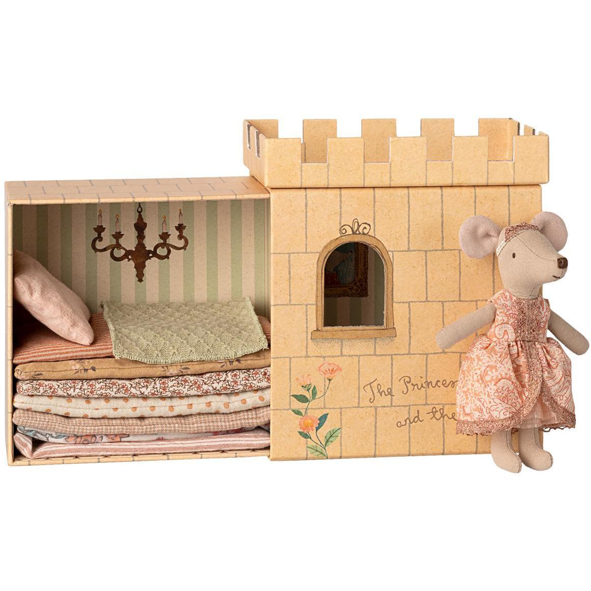 Maileg Princess and the pea, Big sister mouse