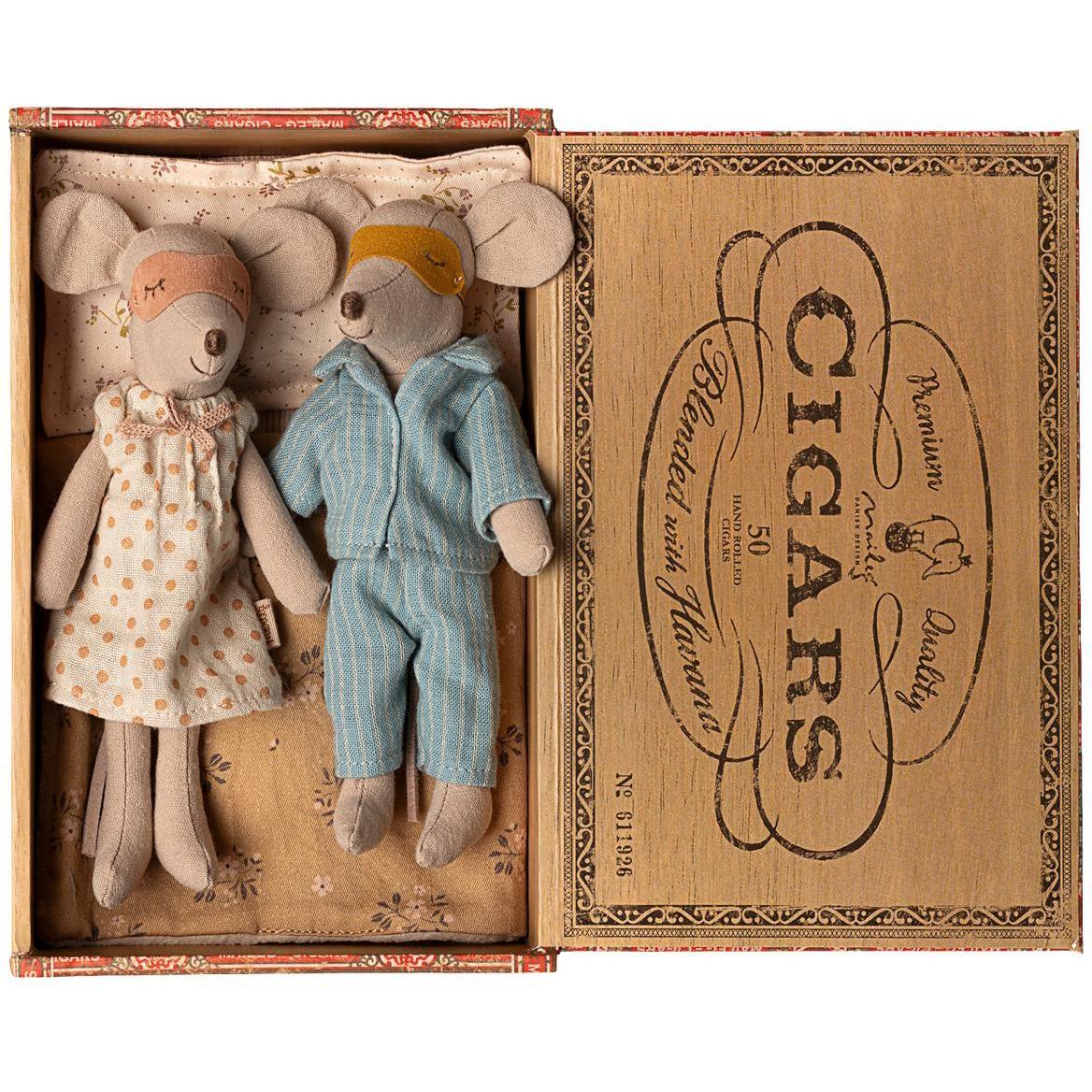 Maileg Mum & Dad in cigarbox