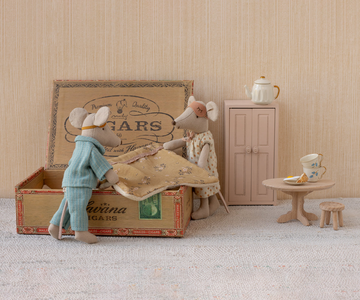 Maileg Mum & Dad in cigarbox