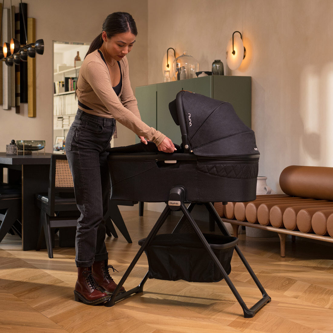 Nuna Demi Next Bassinet + Stand