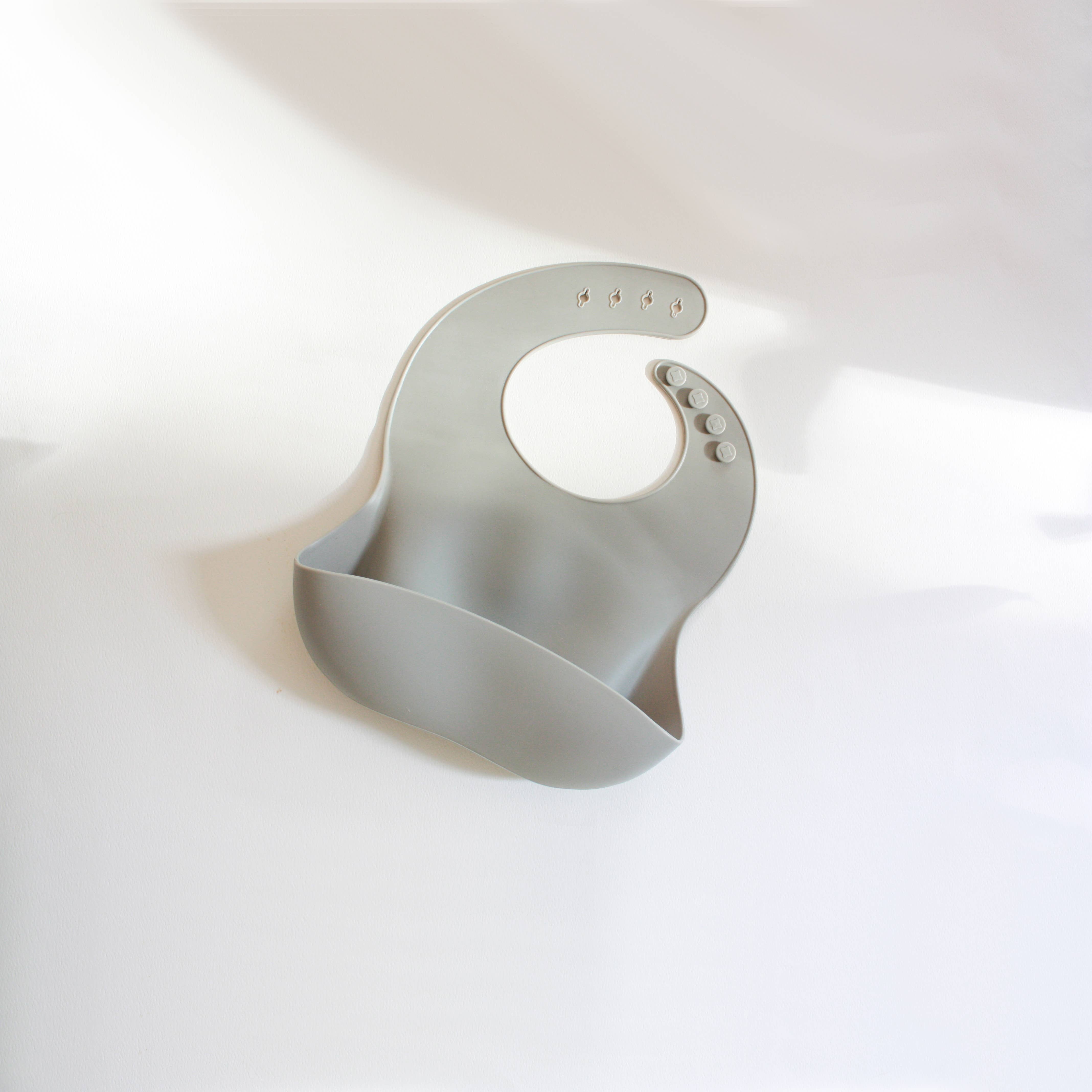 Oalalax Bebe - Silicone Bibs for Babies Toddlers | ecofriendly sustainababl: Latte