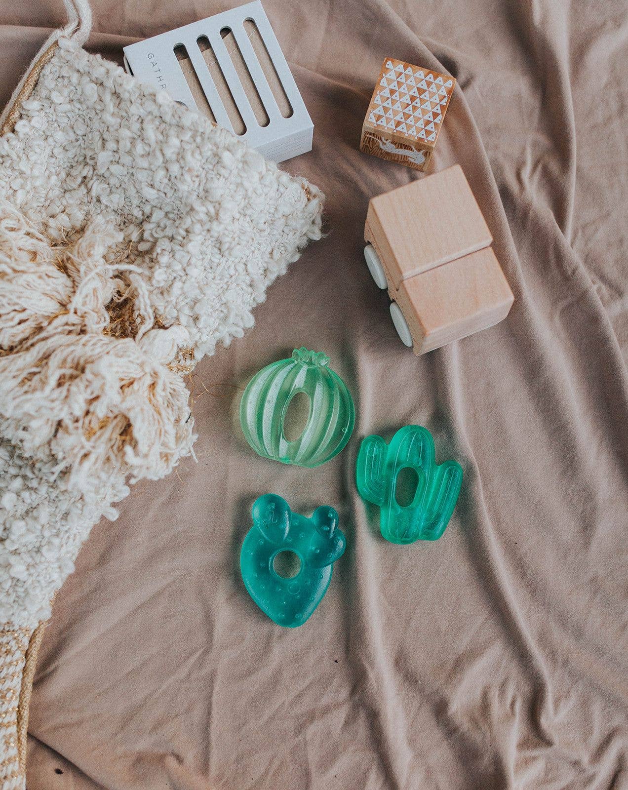 Cutie Coolers™ Water Filled Teethers (3-pack): Seaside