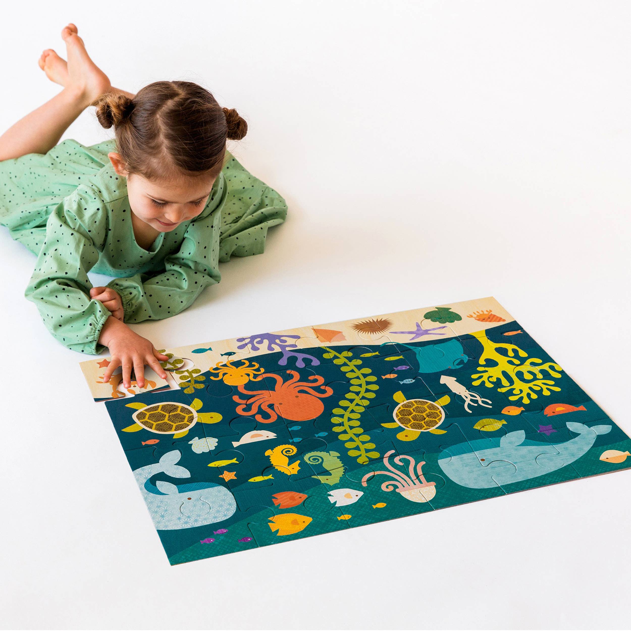 Chronicle Books - Ocean Life 24-Piece Floor Puzzle