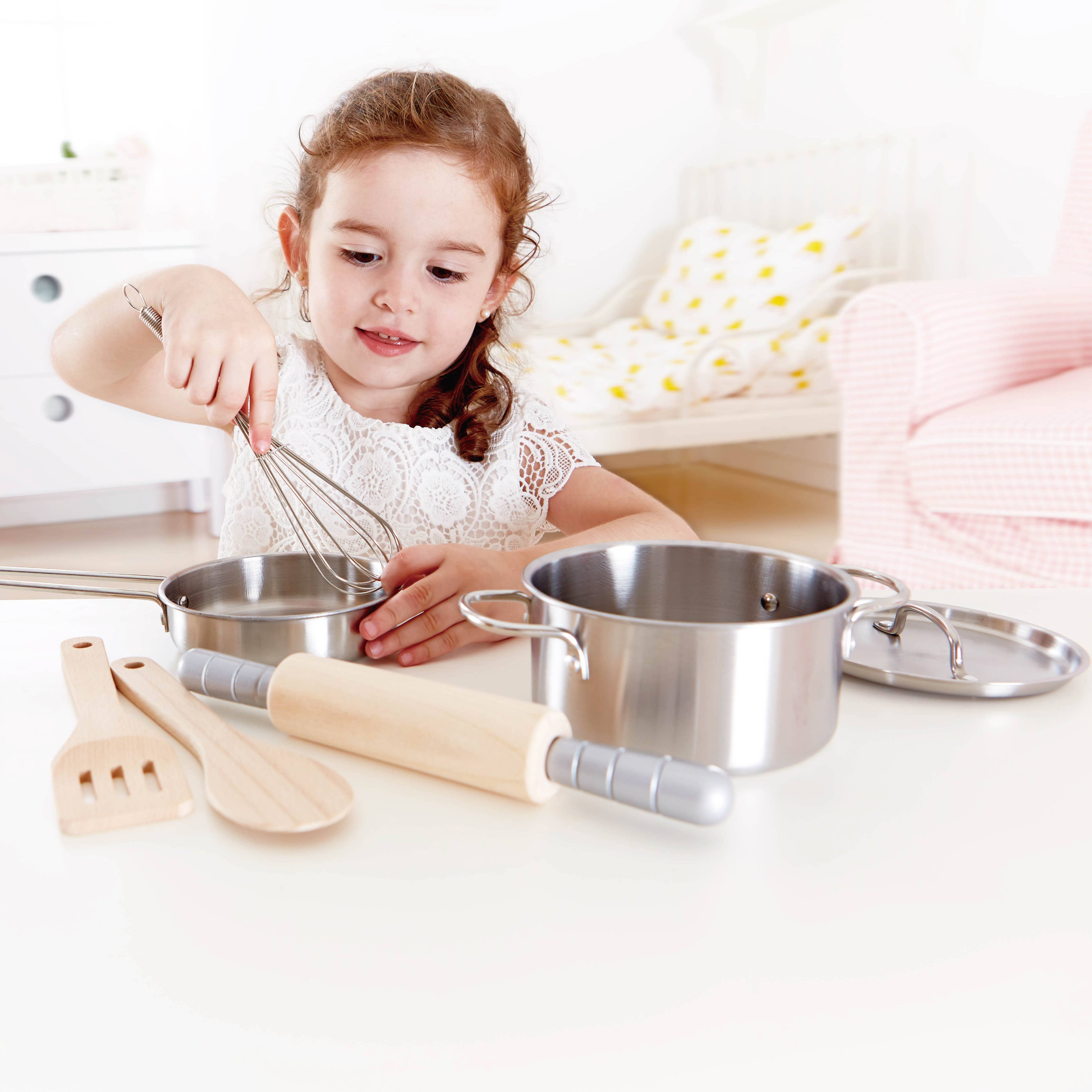 Hape Toys - Chef's Cooking Set