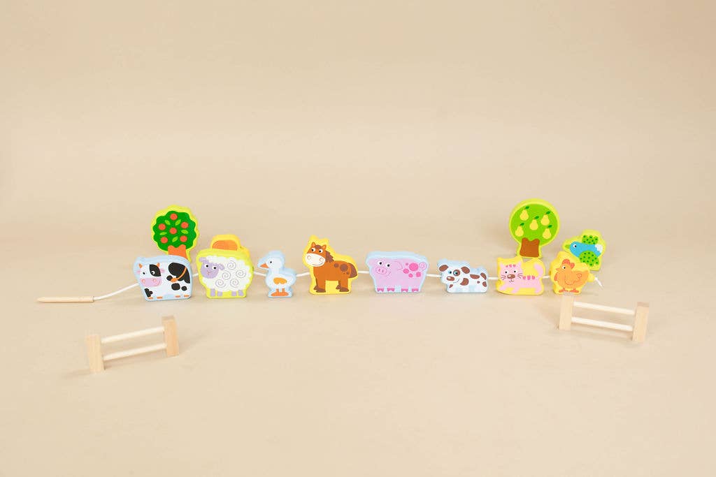 Spirit 'N Sprout - CASE Farm Play Set Lacing Toy - Open-ended Scene