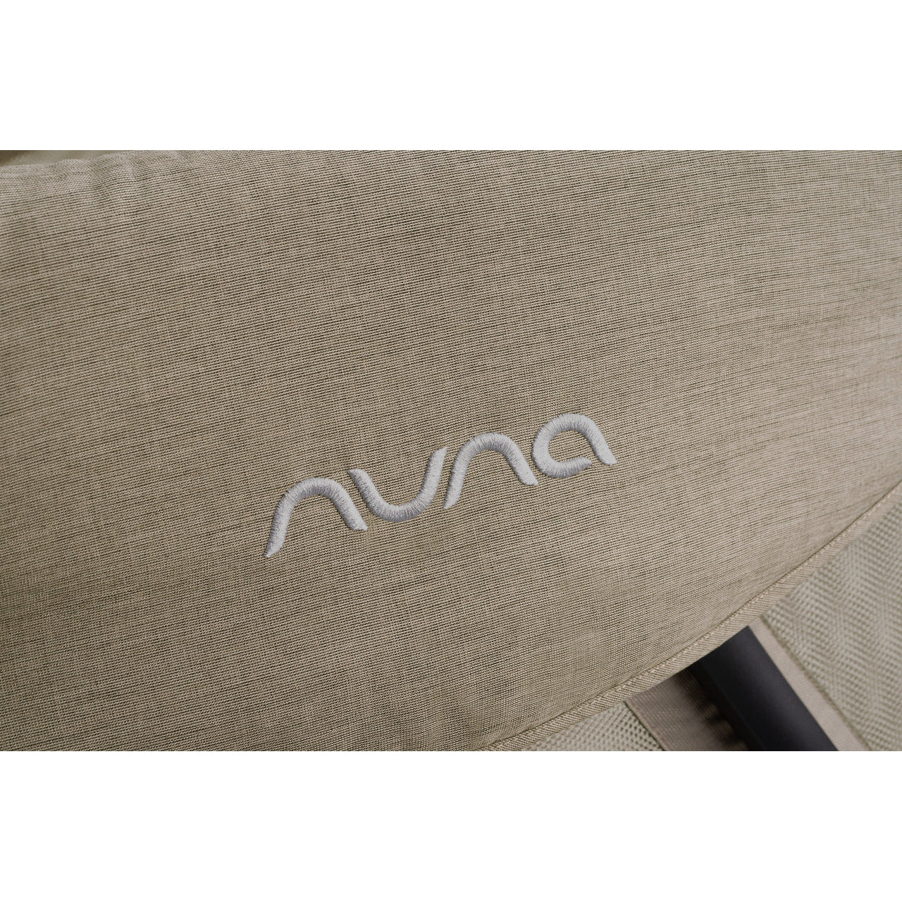 Nuna Sena Aire Playard with Zip-Off Bassinet
